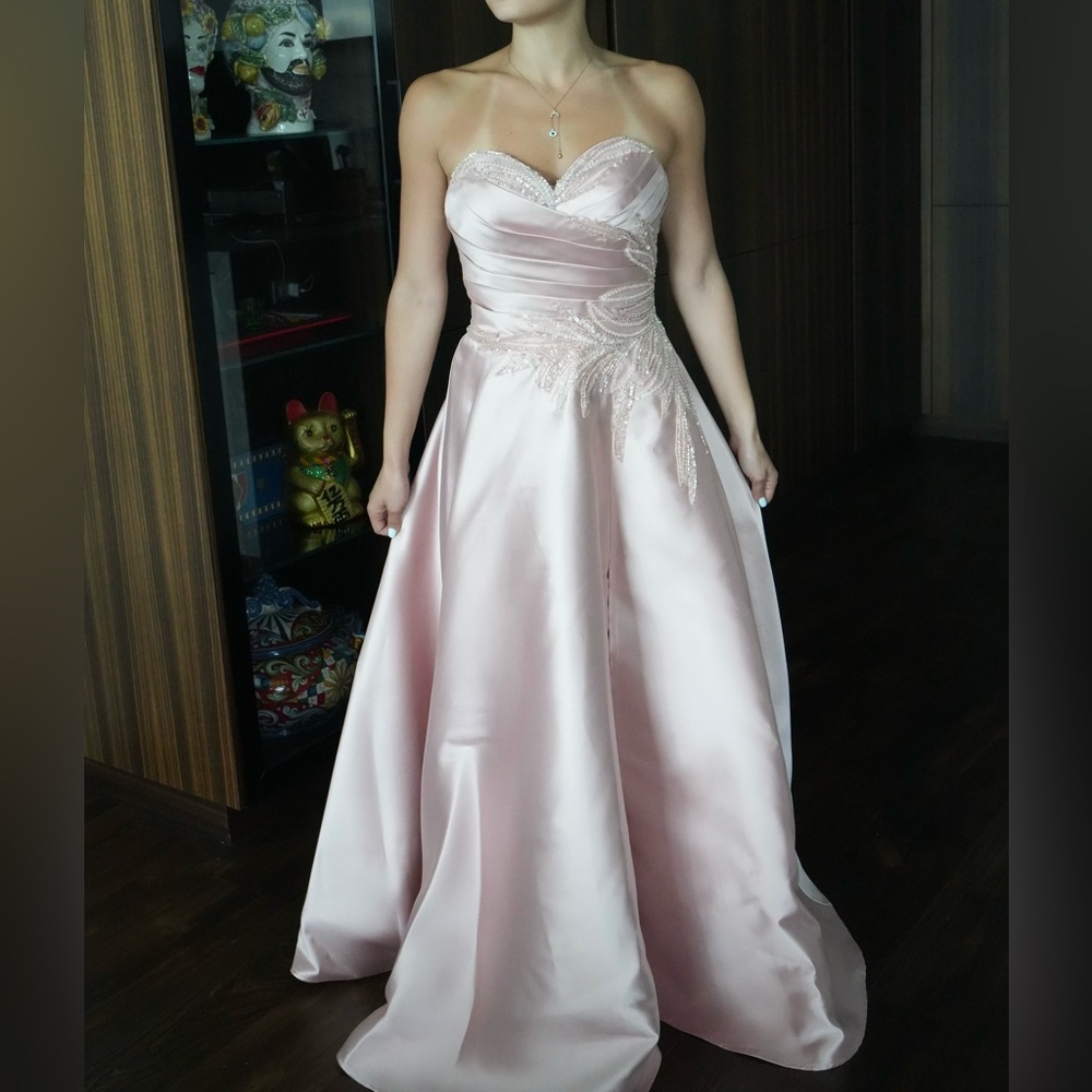Brand new dress for a cocktail party perfect for a wedding guest or bridesmaid